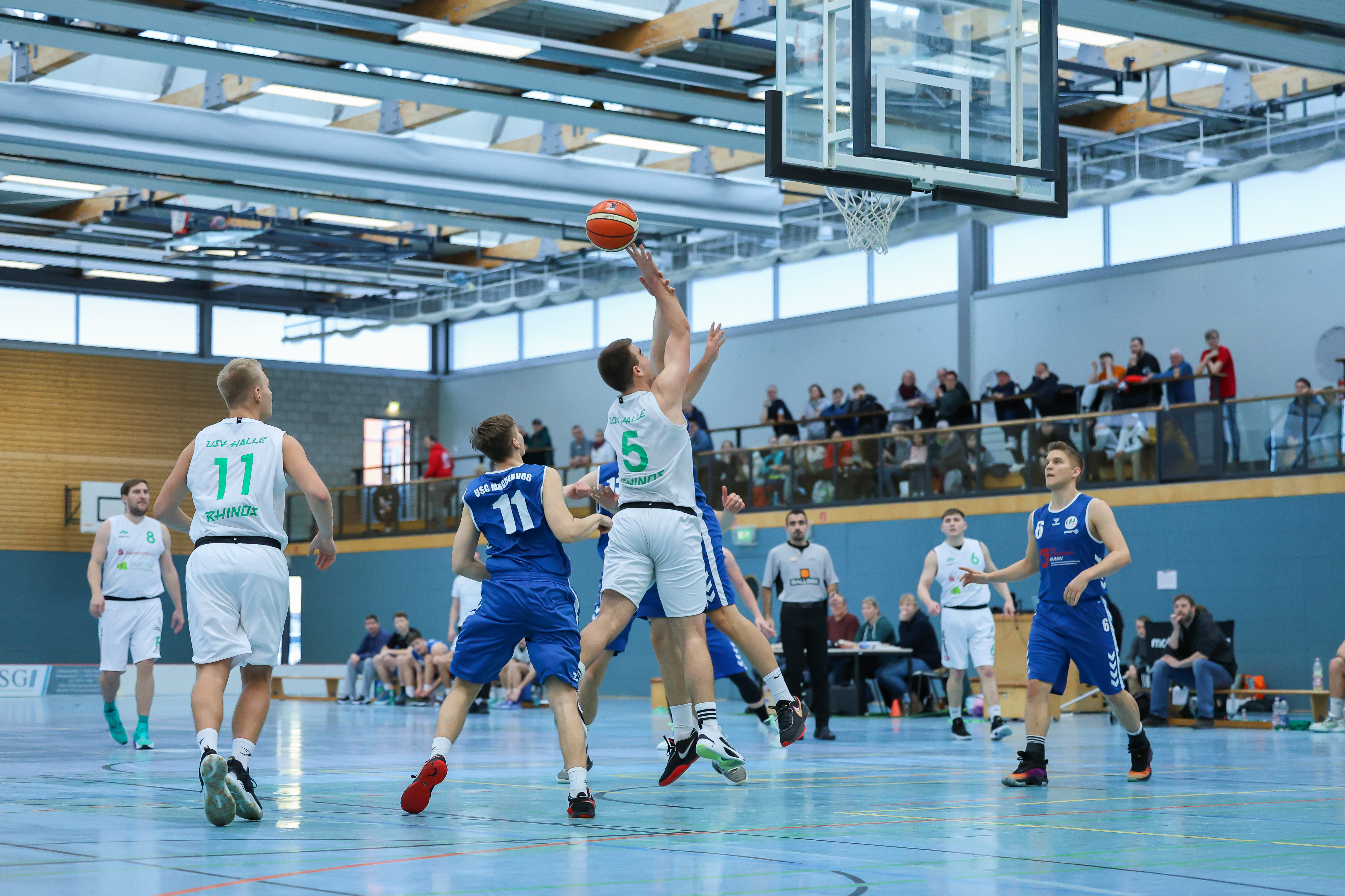 Spielszene aus dem 2. Halbfinale der Herren (USV Halle Rhinos vs. USC Magdeburg) // Foto: Marko Heiroth