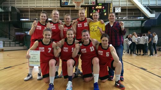 Auch unsere Mädchen erspielten sich den 2. Platz beim Bundesfinale // Foto: BVSA