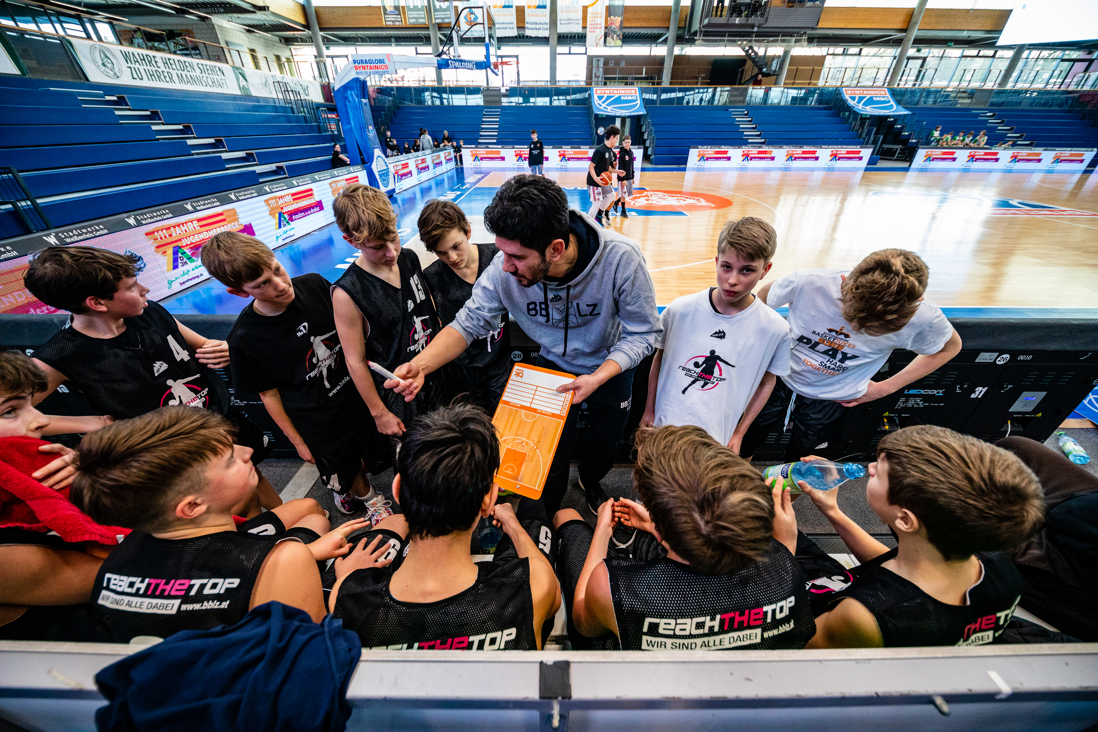 Gib dein Basketballwissen und werde Coach! // Foto: Hartmut Bösener Gib dein Basketballwissen weiter und werde Coach! // Foto: Hartmut Bösener
