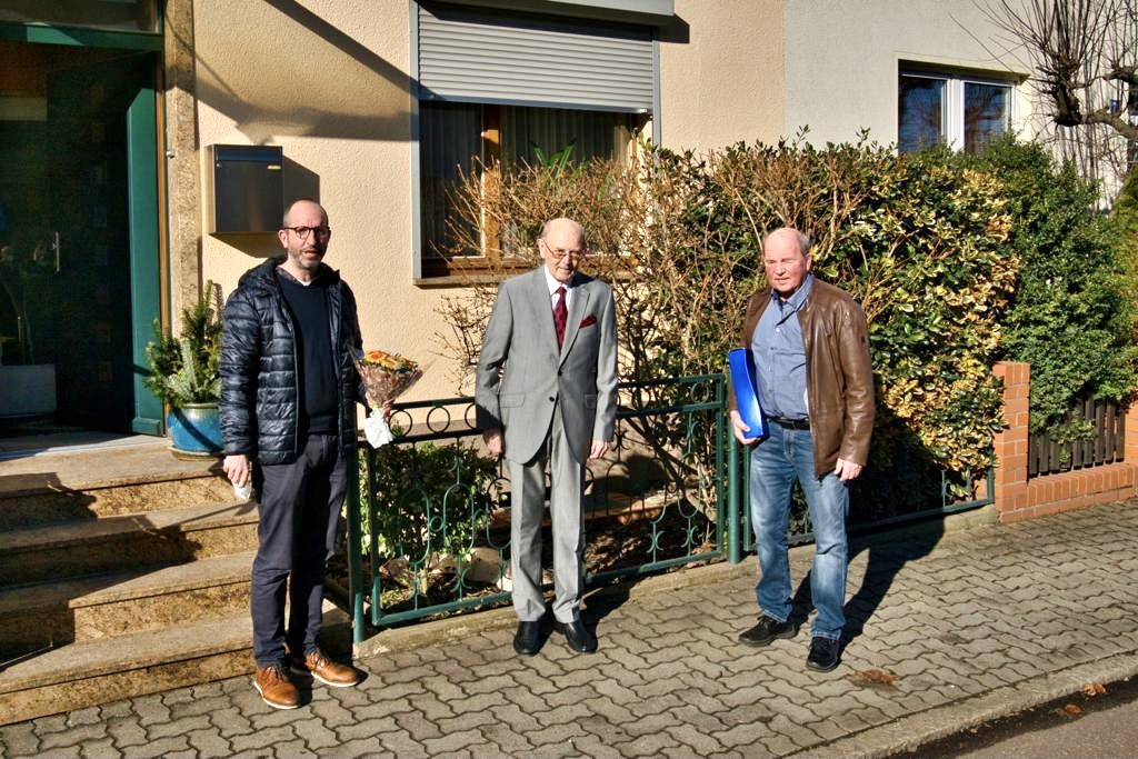 Oliver Krause und Wolfgang Ockert mit ihrem Mentor Siegfried Käsebier. // Foto: privat Oliver Krause und Wolfgang Ockert mit ihrem Mentor Siegfried Käsebier. // Foto: privat
